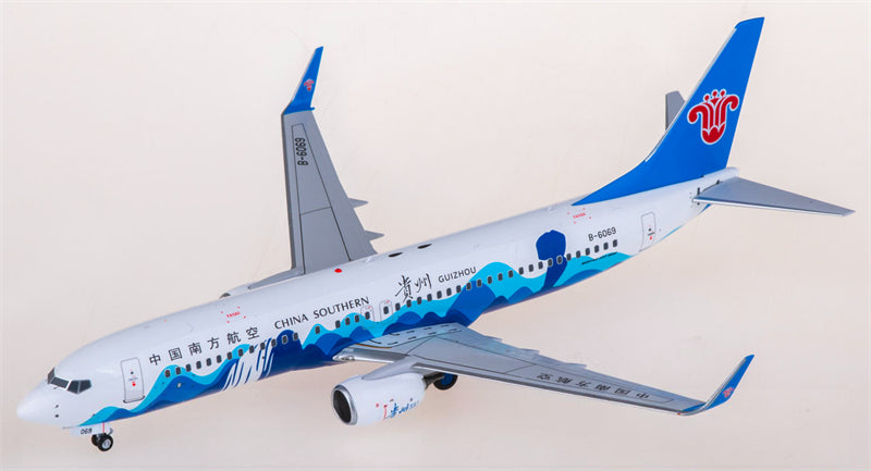 FLOZ China Southern Boeing 737-800 B-6069 1:200 Diecast Model view 1