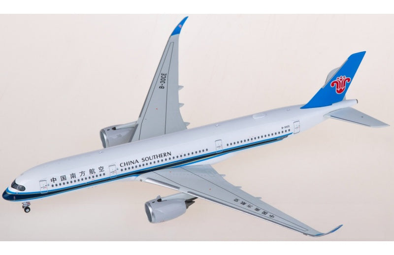 FLOZ China Southern Airbus A350-900 B-30CE 1:400 Aircraft Pre-built  Airliner Model Display
