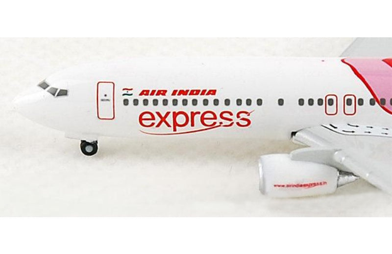 Hogan Air India Express Boeing 737-800 VT-AXH 1:500 Aircraft Pre-built  Airliner Model Display