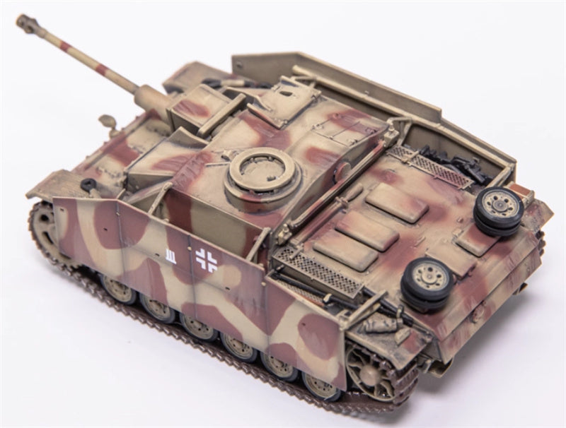 Dragon StuG.III Ausf.G May 1943 Division Kursk 1943 Armor with side skirts 1:72 Tank Pre-built Model