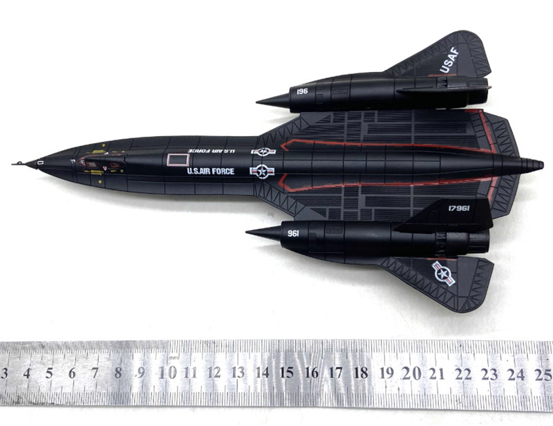 FLOZ US Air Force Lockheed SR-71 Blackbird Reconnaissance Aircraft 1:144 Aircraft Pre-built Model