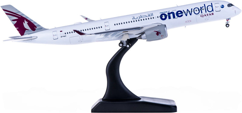 JC Wings Qatar Airbus A350-900 A7-ALZ Flaps Down 1:400 Diecast Model view 4