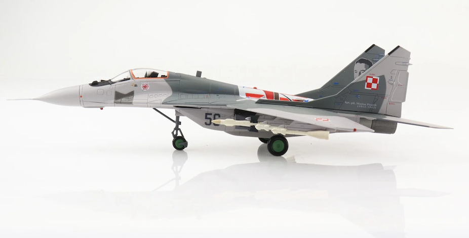 HOBBY MASTER Polish Air Force / Minsk Mazowiecki AB MIG-29 1 ELT 1:72 Model 2016  Wing Cdr. Marian Pisarek 56