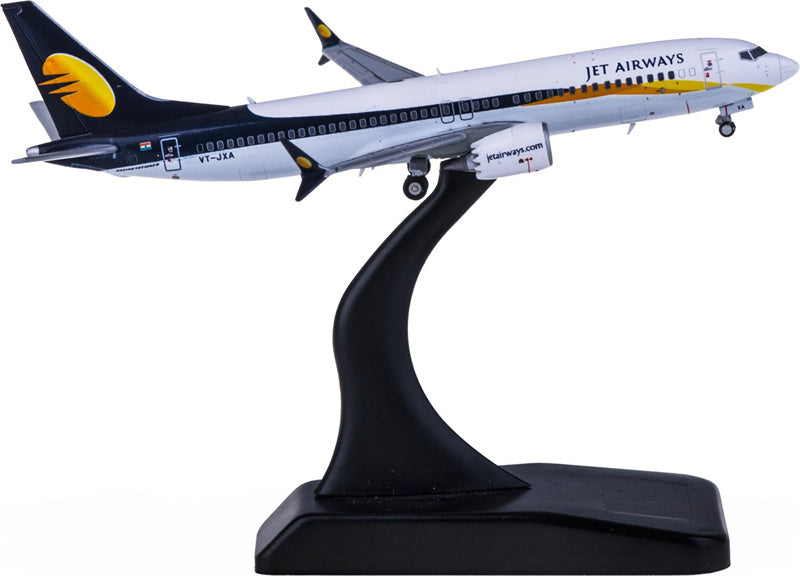 JC Wings Jet Airways Boeing 737 MAX 8 VT-JXA 1:400 Diecast Model view 4