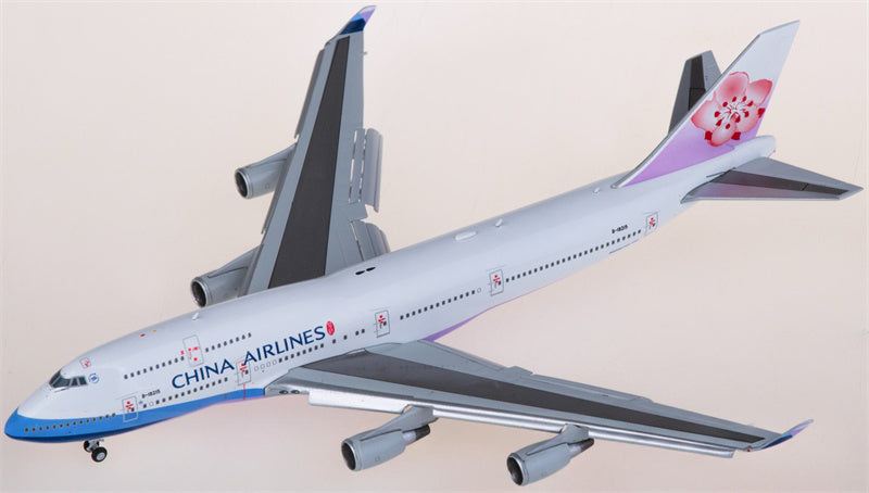 JC Wings China Airlines Boeing 747-400 B-18215 Flaps Down 1:400 Diecast Model view 2