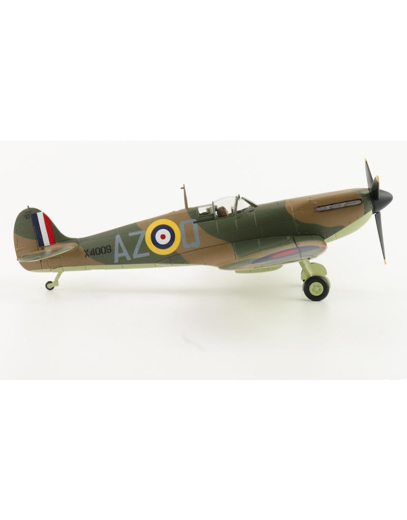 HOBBY MASTER RAF SpitfireMK.1a 234 Sqn. Flt Lt P C Hughes 1:48 Model 1940   X4009
