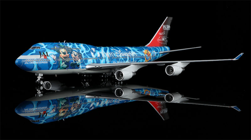 SQ Wings 1:200 JAL Japan Airlines Boeing 747-400 JA8912 Diecast Model view 3