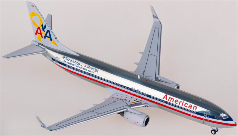 C American Airlines Boeing 737-800 N905AN 1:400 Diecast Model view 1