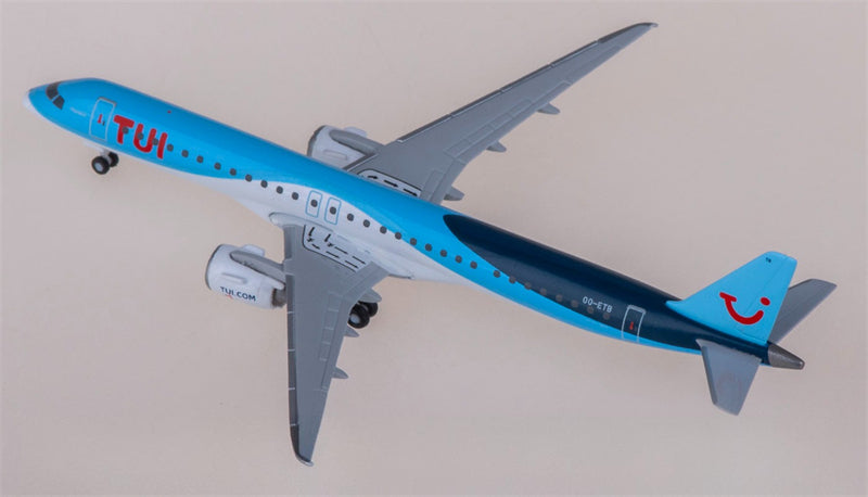 Herpa TUI Airways Embraer ERJ-195-E2 OO-ETB 1:500 Diecast Model view 4