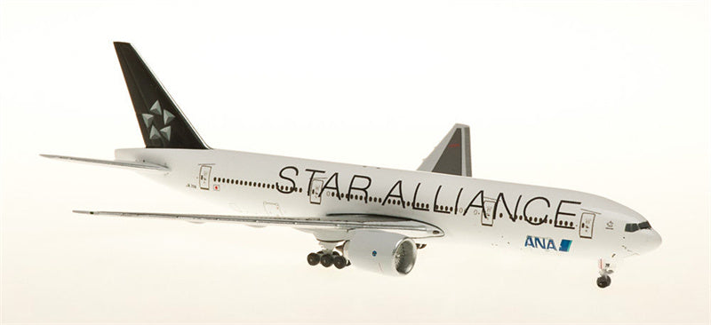 AeroClassics ANA Boeing 777-200 JA711A Star Alliance 1:500 Diecast Model view 3