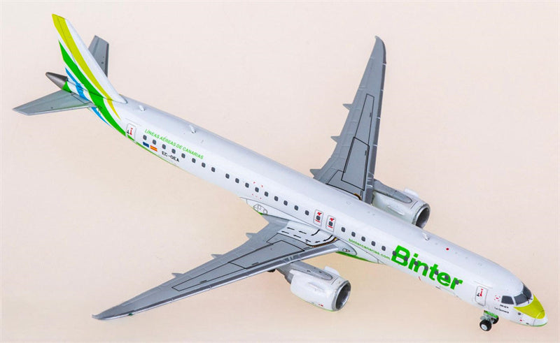 Geminijets 1:400 Binter Canarias Embraer ERJ-195-E2 EC-OEA Diecast Model view 2
