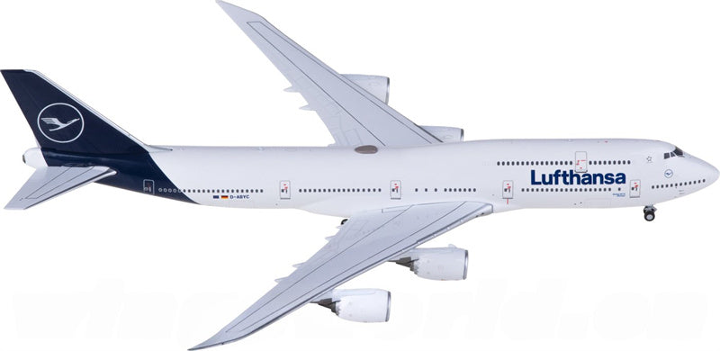 NG Models Lufthansa Boeing 747-8 D-ABYC 1:400 Diecast Model view 2