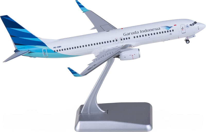 NG Models Garuda Indonesia Boeing 737-800 PK-GNH 1:200 Diecast Model view 2