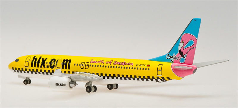 Herpa Hapag-Lloyd Express Boeing 737-800 D-AHFX 1:500 Diecast Model view 2