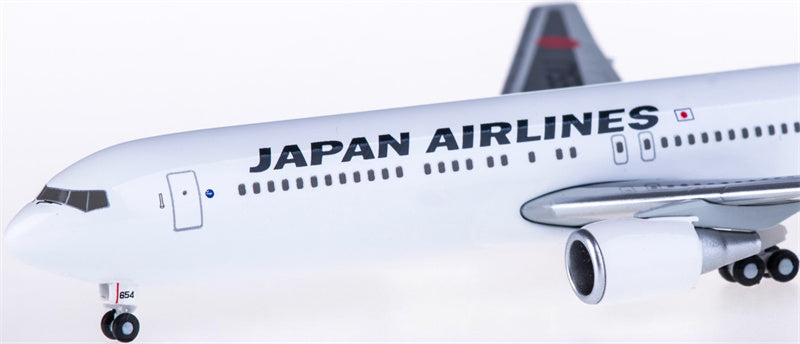 Hogan Japan Airlines Boeing 767-300ER JA654J 1:400 Diecast Model view 3