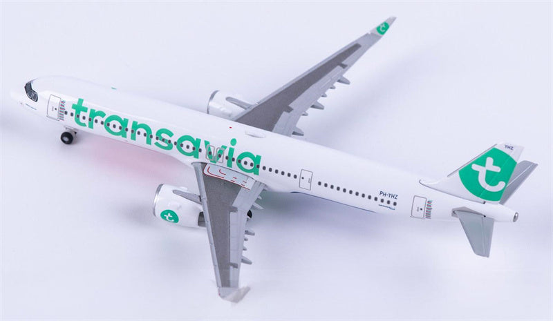 Herpa Transavia Airbus A321neo PH-YHZ 1:500 Diecast Model view 4