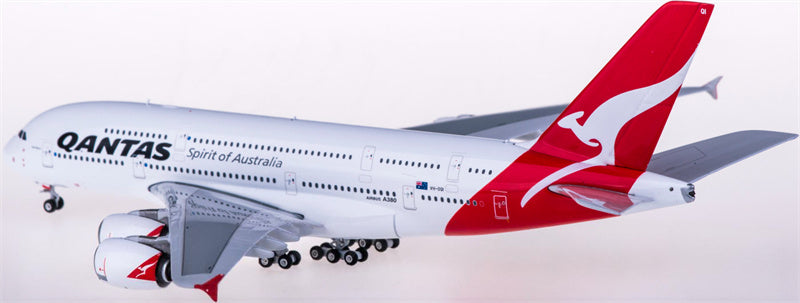 Phoenix 1:400 Qantas Airbus A380 VH-OQI Diecast Model view 3