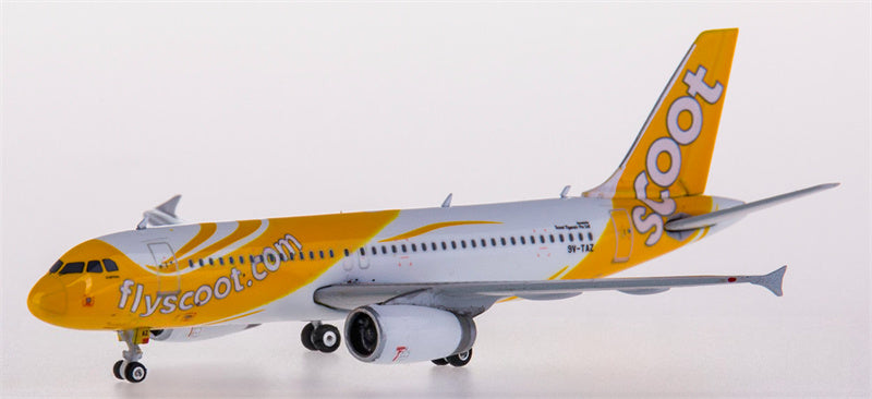 Phoenix Scoot for Airbus A320 9V-TAZ 1:400 Aircraft Pre-built  Airliner Model Display