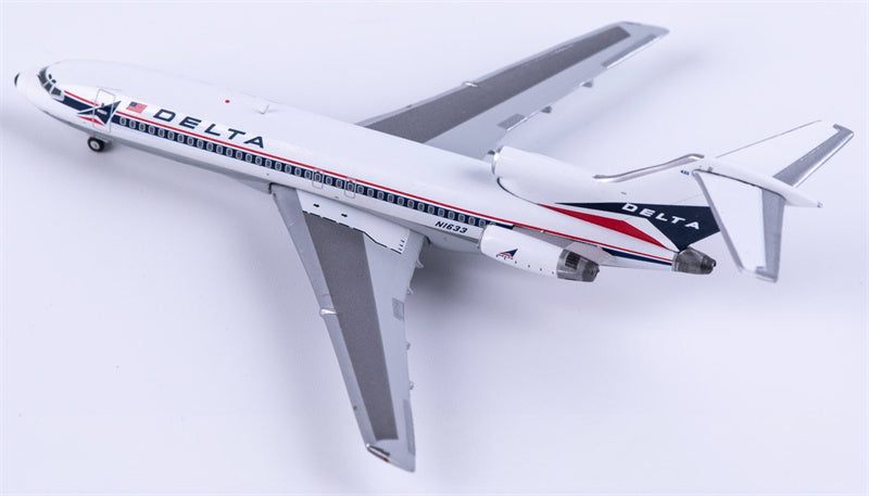 Geminijets Delta Air Lines Boeing 727-100 N1633 1:400 Diecast Model view 1