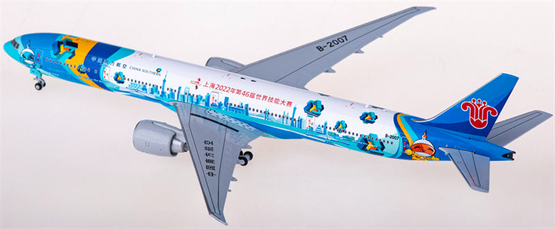 JC Wings China Southern Boeing 777-300ER B-2007 1:400 Diecast Model view 1