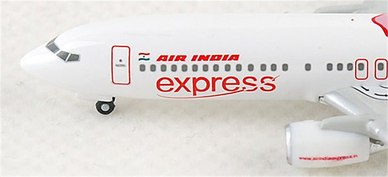 Hogan Air India Express Boeing 737-800 VT-AXA Limited Edition 1:500 ABS Model view 2