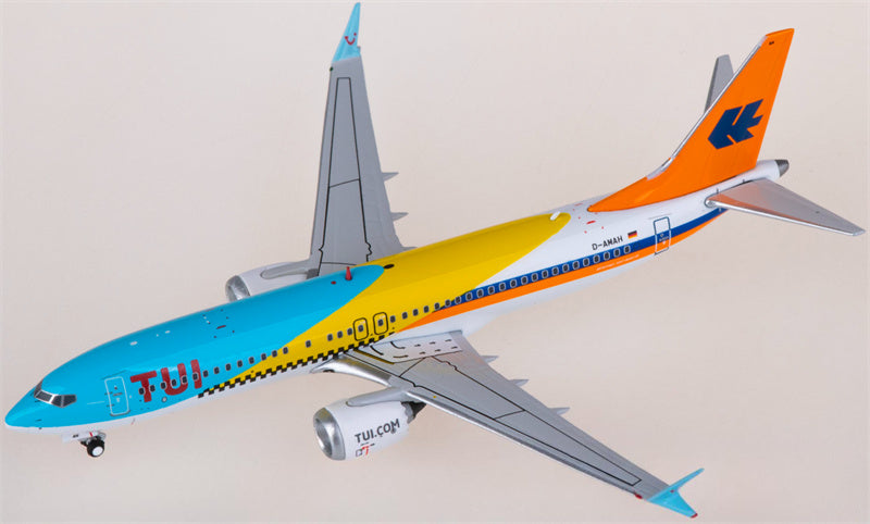 Phoenix TUI Airways Boeing 737 MAX 8 D-AMAH 1:400 Diecast Model view 2