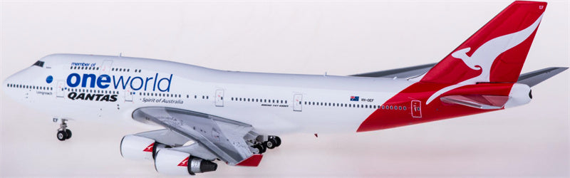 Phoenix Qantas Boeing 747-400ER VH-OEF member of oneworld 1:400 Diecast Model view 2