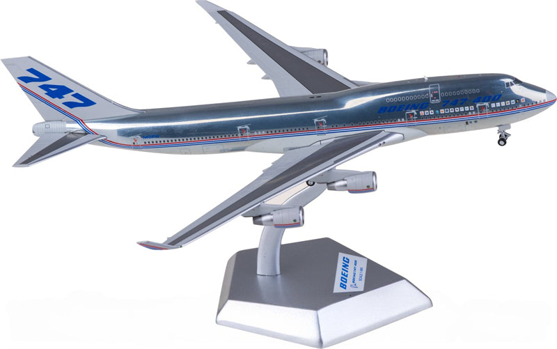 Patriot Boeing 747-400 N401PW 1:400 Diecast Model view 1