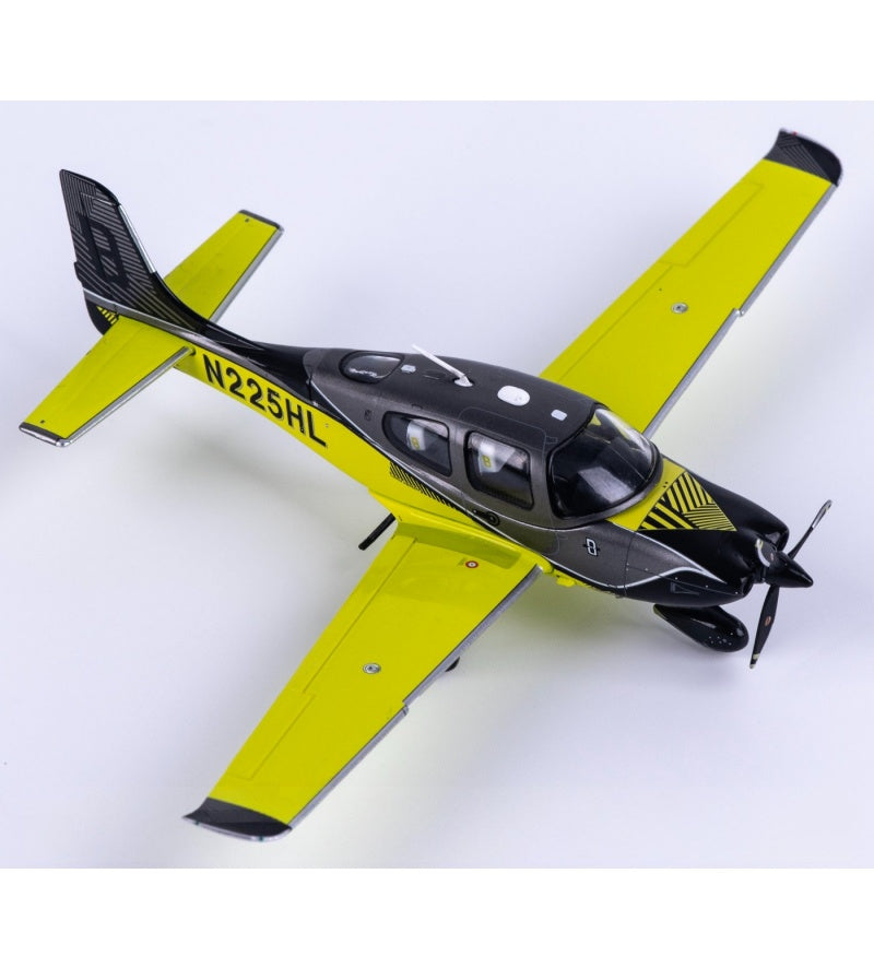 Geminijets 1:72 Cirrus Aircraft Cirrus SR22T N225HL  DIECAST Model