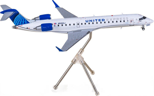 Geminijets 1:200 United Airlines Bombardier CRJ550 N506GJ Diecast Model view 1