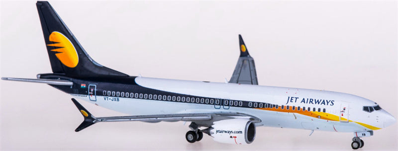 JC Wings Jet Airways Boeing 737 MAX 8 1:400 Diecast Model view 3