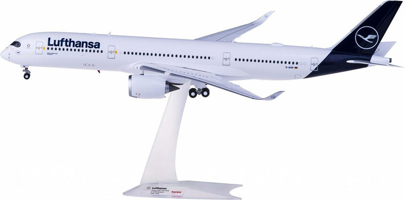 Herpa Lufthansa Airbus A350-900 D-AIXM Schwerin 1:200 ABS Model view 2