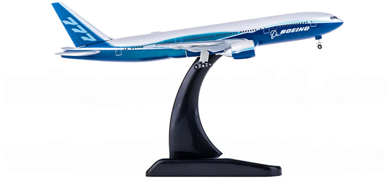 Hogan Boeing 777-200LR 1:500 Diecast Model view 3