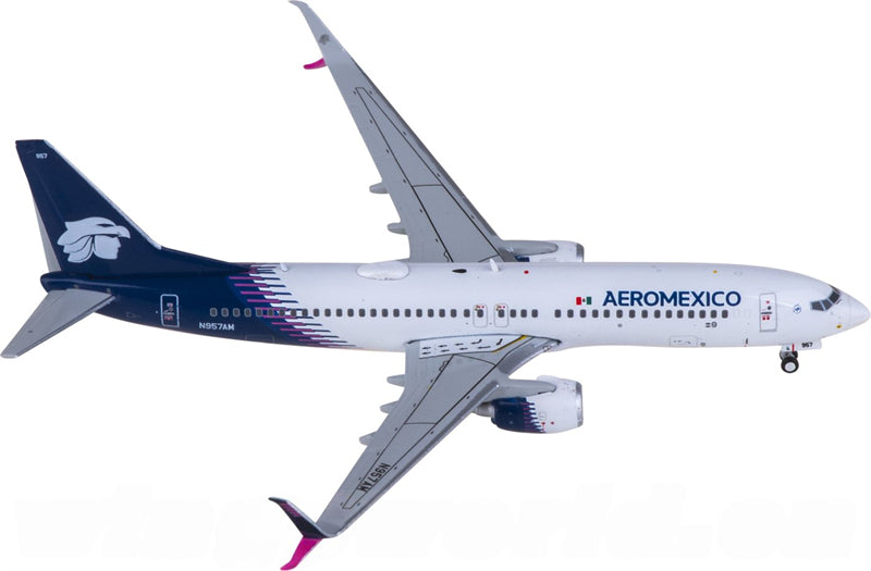 Geminijets Aeromexico Boeing 737-800W N957AM 1:400 Diecast Model view 1
