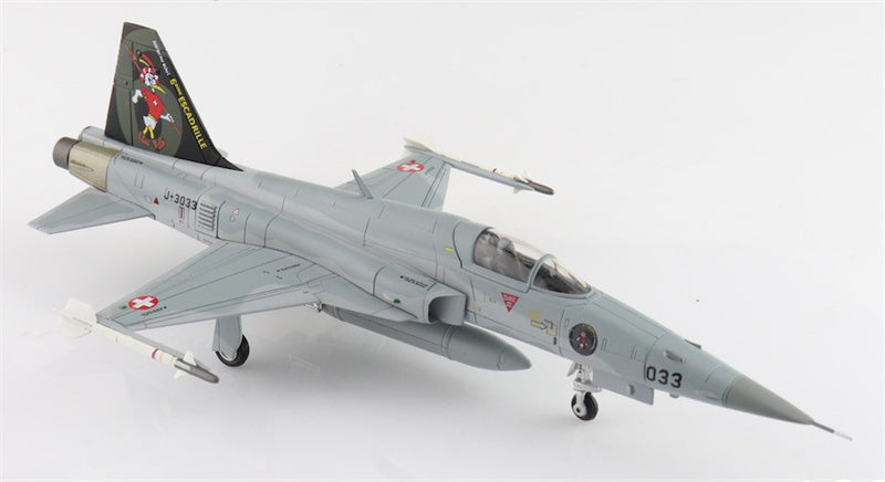 HOBBY MASTER F-5E Tiger II J-3033 Staffel 6 Swiss Air Force (re-issue with new box art) 1:72 Aircraft Pre-built Model