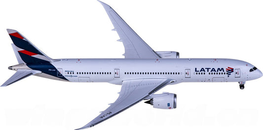 Phoenix LATAM for Boeing 787-9 PS-LAA 1:400 Airplane Pre-built  Airliner Model Display