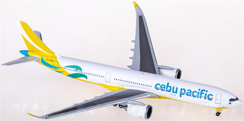 Herpa Cebu Pacific Air Airbus A330-900neo PR-C3900 1:500 Diecast Model view 3