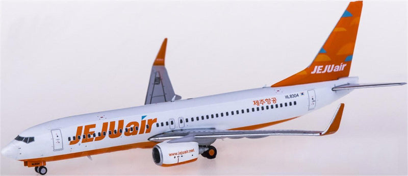 JC Wings Jeju Air Boeing 737-800 HL8304 1:400 Diecast Model view 1