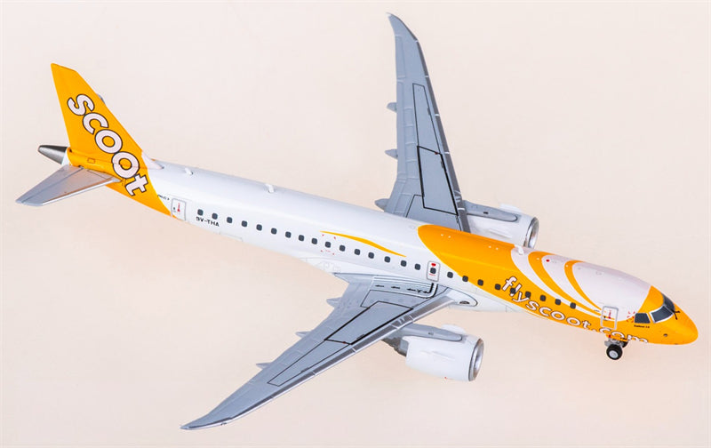 JC Wings 1:400 Scoot Embraer ERJ-190-E2 9V-THA Diecast Model view 3