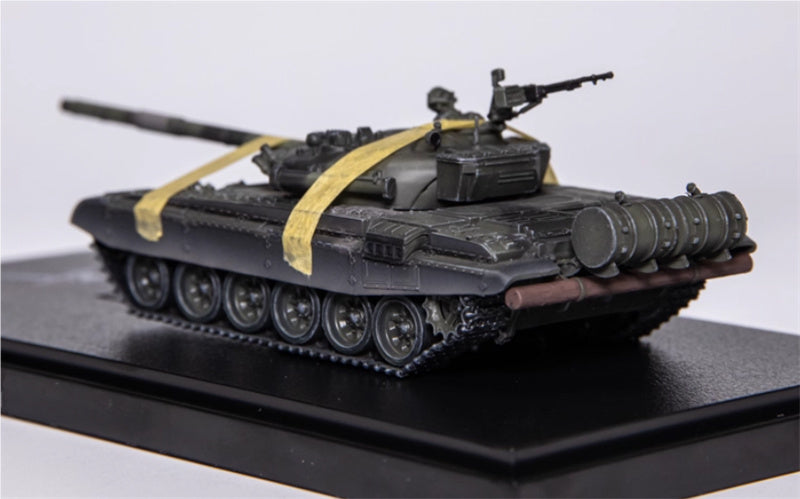 ARTISAN East German T-72G main battle tank Camouflage style new version 1:72 Tank Pre-built Model