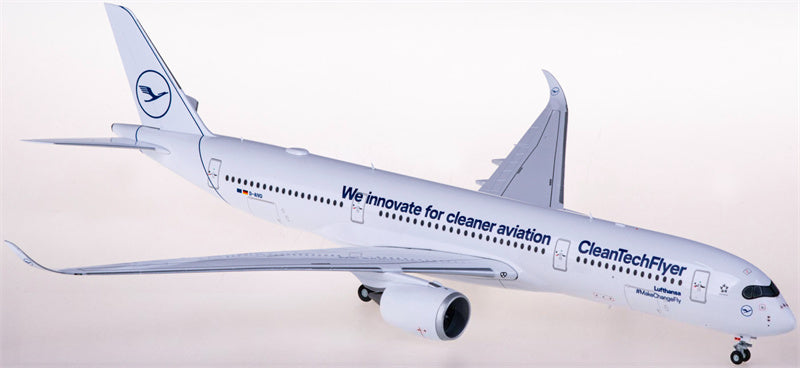 Herpa Lufthansa Airbus A350-900 D-AIVD 1:200 ABS Model view 1