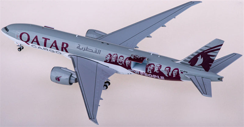 JC Wings Qatar Cargo Boeing 777-200LRF A7-BFG Interactive 1:400 Diecast Model view 4