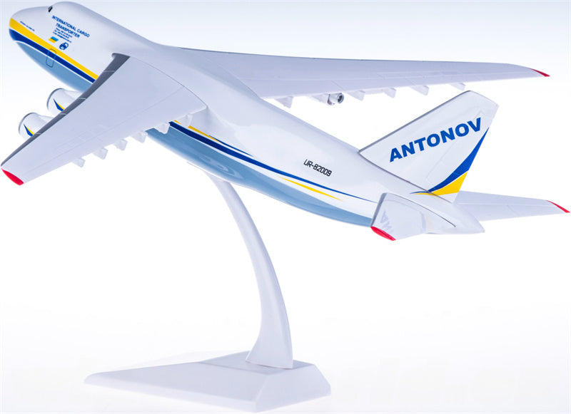 YRD Antonov An-124 UR-82009 1:200 ABS Model view 3