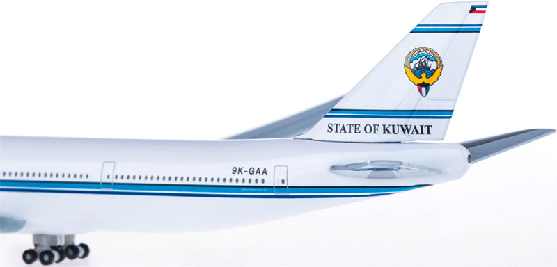 Hogan State of Kuwait Boeing 747-8 9K-GAA 1:500 Diecast Model view 3