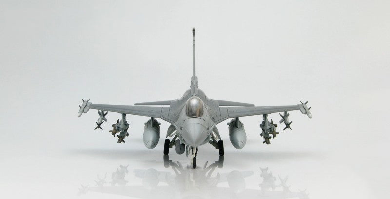 HOBBY MASTER USAF / Iowa Air National Guard F-16C 185th FG / 174 FS 1:72 Model   The Bats 85-1547