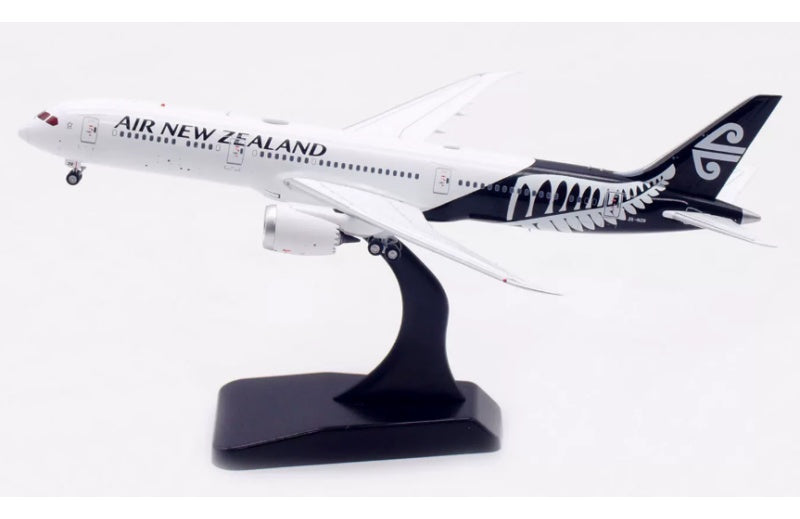 Aviation 1:400 Air New Zealand B787-9 ZK-NZR  DIECAST Model