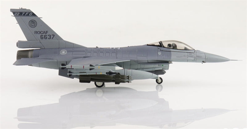 HOBBY MASTER F16V Fighting Falcon 6637 22 TFG ROCAF (w/6 x GBU-12) 1:72 Aircraft Pre-built Model