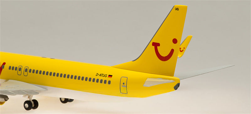 Hogan TULfly Boeing 737-800 D-ATUG 1:200 ABS Model view 3