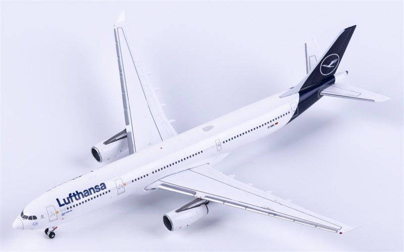 Aether Lufthansa Airbus A330-300 D-AIKI 1:500 Diecast Model view 3