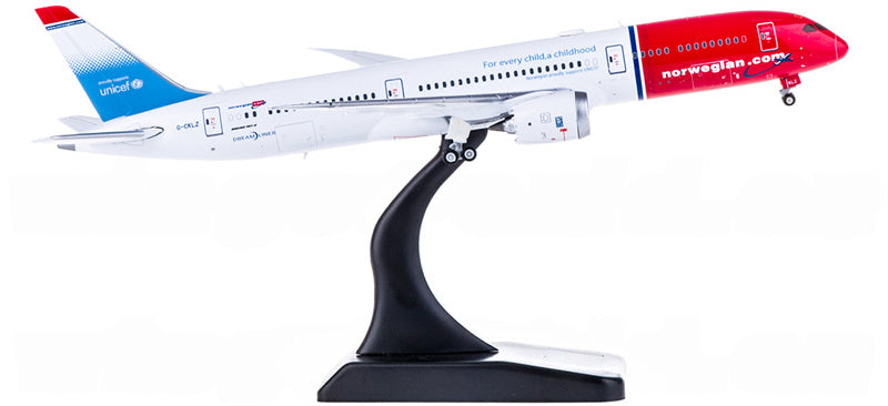 JC Wings Norwegian Air Shuttle Boeing 787-9 G-CKLZ 1:400 Diecast Model view 5